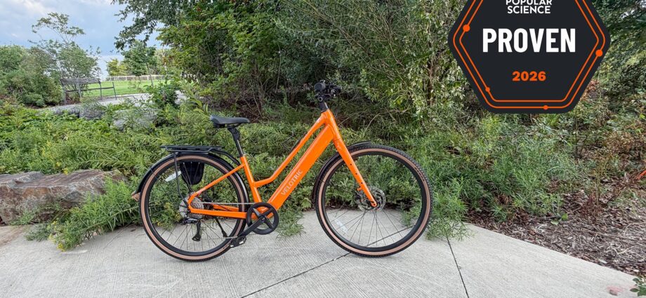 This lightweight e-bike lets you decide what kind of rider you are today