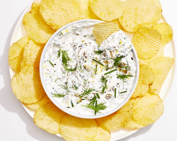 Easy Dill Pickle Dip Recipe