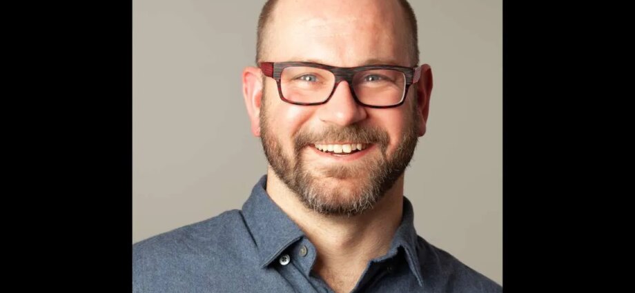 Latest Music Industry Hires: iHeartMedia, Frontiers, Virgin UK, Amuse, Oak View Group, Australian Festival Association, More