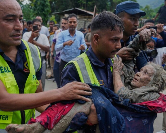Rescuers Seek Nearly 1,500 Still Missing In Nepal And China After Flash Flood