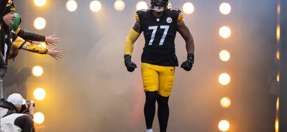 Steelers trade Broderick Jones to Cowboys: Pick compensation, trade grades
