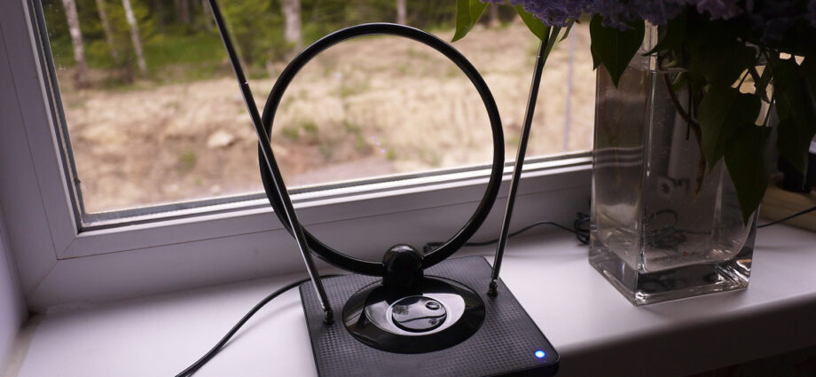 Can You Use An Indoor TV Antenna Outdoors?