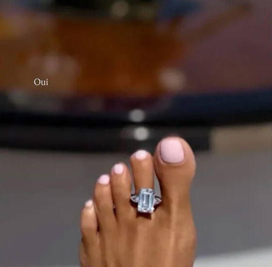 Brooks Nader levels up her pedicure with a massive aquamarine-set toe ring