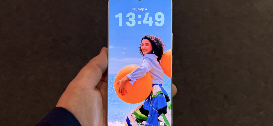 I Got Hands-On With Tecno’s Bezel-Less Concept Phone, And It’s Not The Future We Were Promised