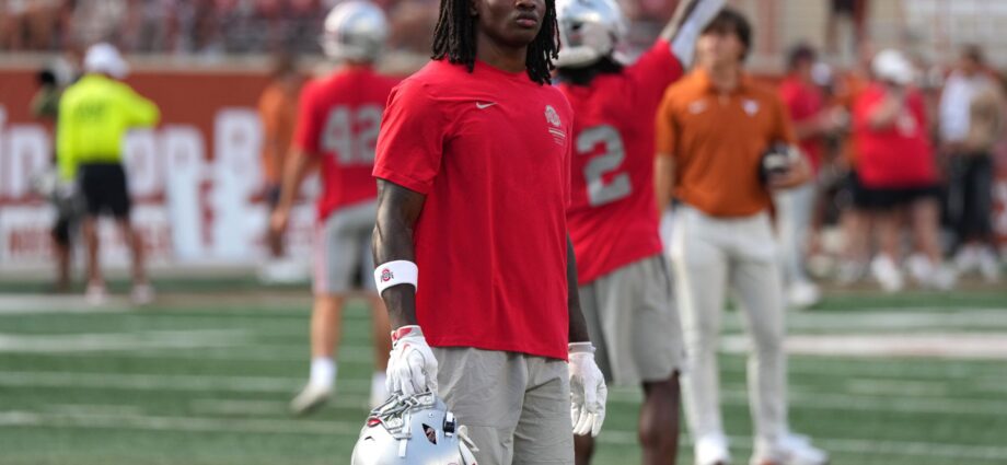 ‘Ohio State Is Too Reliant on Jeremiah Smith’ — Buckeyes Called Out for ‘Chasing’ WR’s Heisman Trophy After Texas Loss
