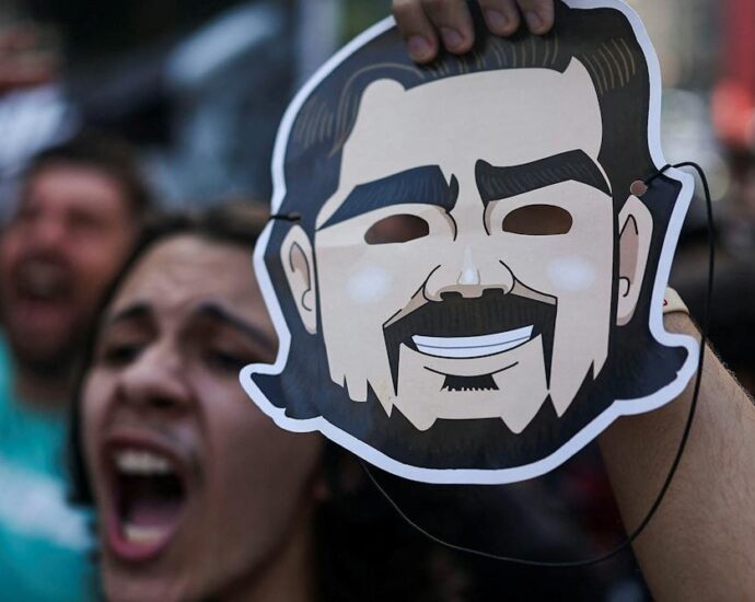 Banking scandal rocks Brazil’s politics and the country’s presidential election in October