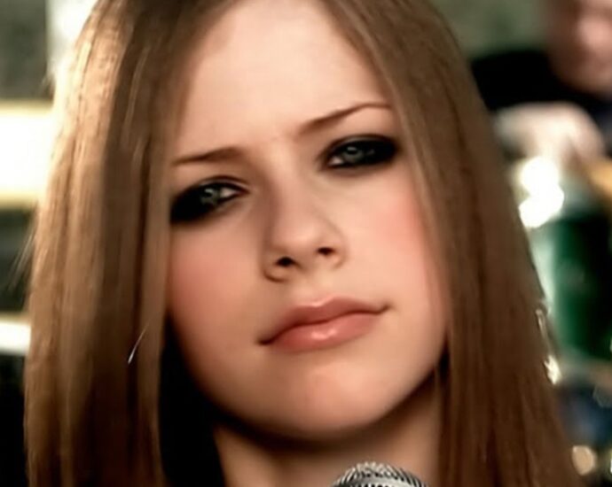 Finish The ’90s And ’00s Lyrics: The Quiz That Separates Elder Millennials From The Rest
