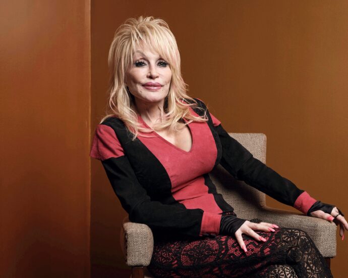 Dolly Parton Estate Files Restraining Order Against Her Nephew Over Alleged Threats Of Violence & Destroying Aunt’s Legacy