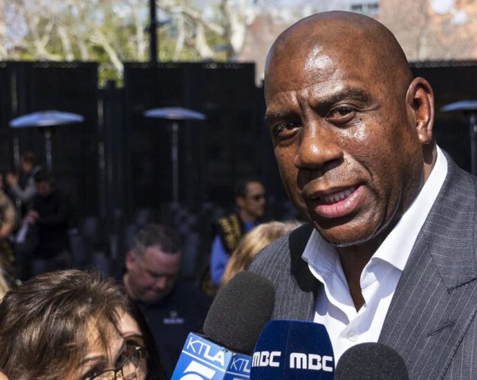 “Rest in Peace My Friend”: Magic Johnson, Pau Gasol Pay Heartfelt Tribute to Legendary Lakers Voice Lawrence Tanter