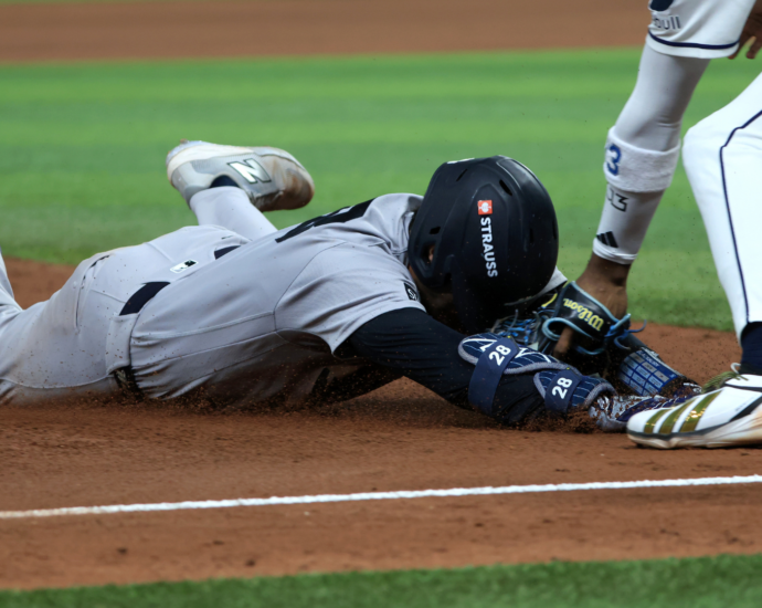 Division Series Game 1 winners and losers: Austin Wells’ baffling baserunning decision dooms Yankees