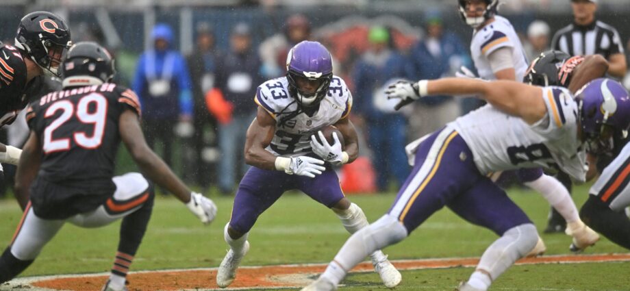 Aaron Jones Has Been A Warrior Through the First Four Games