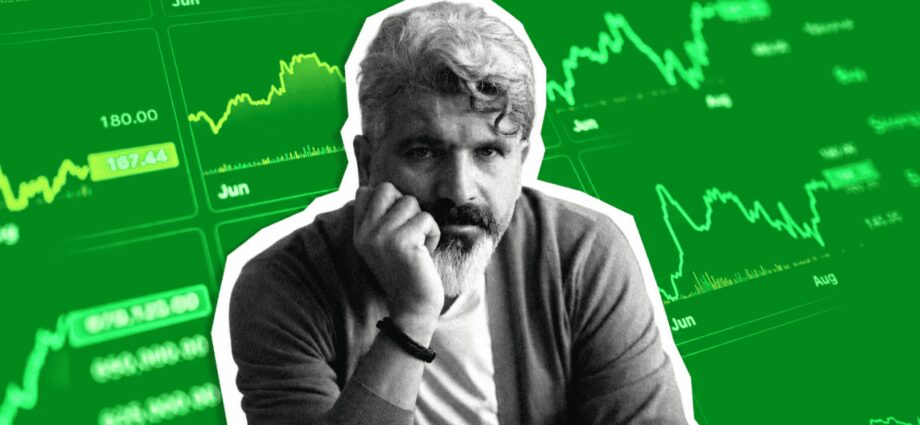 ‘I feel like a loser’: I check my ETFs every day. They’re up one minute, down the next. Should I be worried?