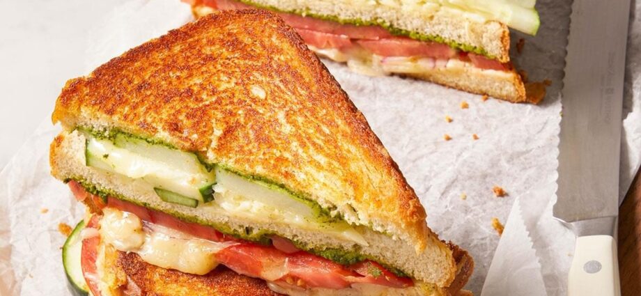 Masala Veggie Grilled Cheese Sandwich
