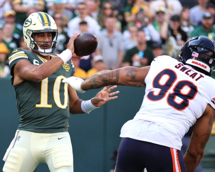 ‘Juicing Up and Still Can’t Get Any Pressure,’ ‘Still Trash’ – NFL Fans Mock Bears’ Montez Sweat for 2-Game PED Suspension