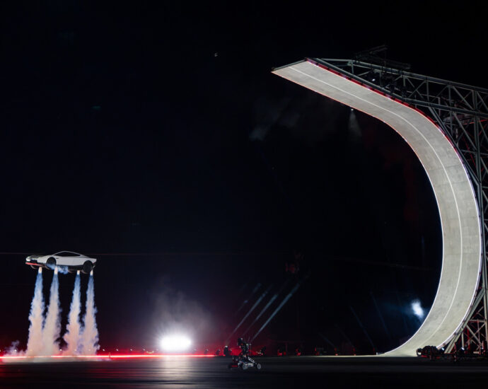 A ‘flying’ Tesla Roadster sounds impossible, until you see what Lockheed Martin built decades ago