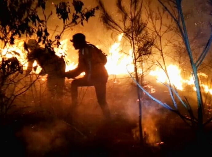 Wildfire in Indonesia’s Mount Bromo National Park kills 4 firefighters