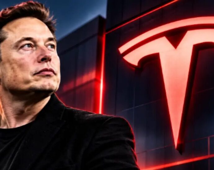 Tesla Stock Dips 3.3% Amid Flat Q3 Revenue and SpaceX Merger Wariness