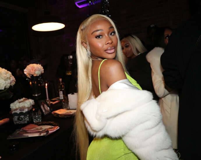 Upgrade U? Loyal Styles Jayda Cheaves For Jay-Z’s Concert & Fans Are Double-Tapping (VIDEO)
